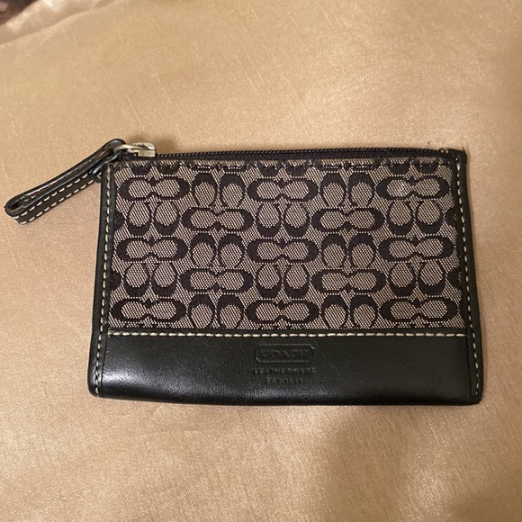 Coach handbag with small wallet - Picture 8 of 9